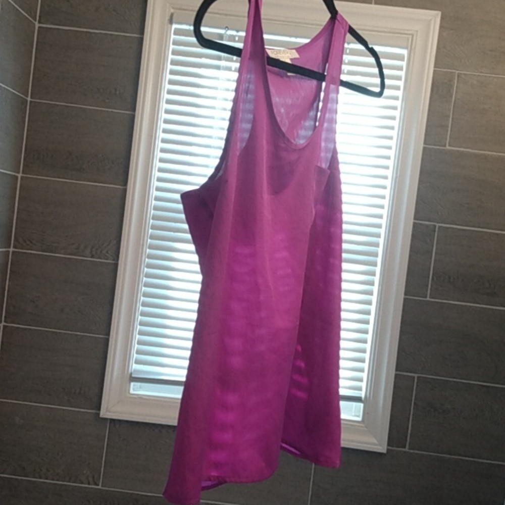 Like New, Silky Sleeveless Pocket Blouse - Picture 9 of 9